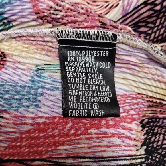 Vintage Essentials by Milano Button Down Abstract Blouse Sz M Womens Top - Picture 5 of 5